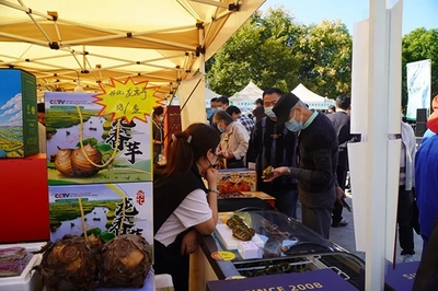 江蘇名優(yōu)農(nóng)產(chǎn)品進(jìn)上海展銷會(huì)成功舉辦，助推區(qū)域合作與物資供銷