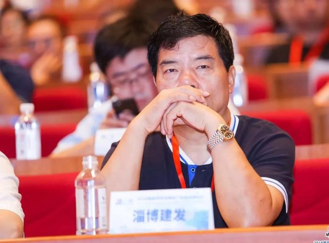 公司是大型物資供銷(xiāo)企業(yè),是石橫特鋼集團(tuán)膠東半島區(qū)域總經(jīng)銷(xiāo)商,年銷(xiāo)量